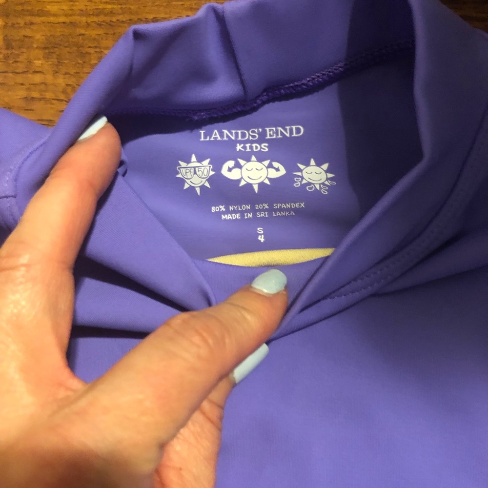 Land’s End Kids Rashguard - Picture 2 of 3